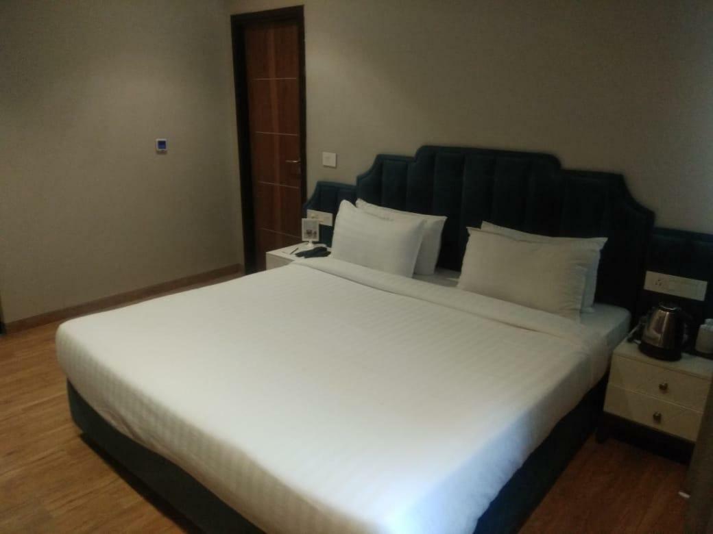 Hotel Accord Premier Raigarh Eksteriør billede